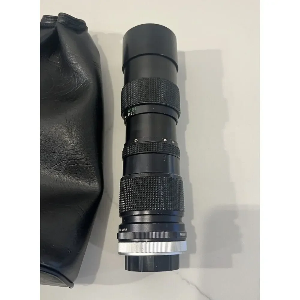Vivitar 85-205mm 1:3.8 Close Focusing Auto Zoom Camera Lens no Cover With Bag